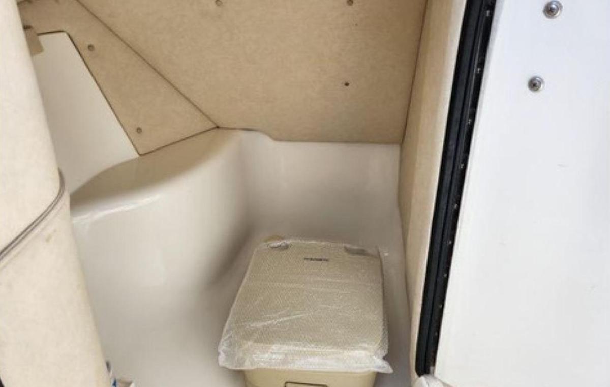 Used 1998 Sea Ray 260 Signature