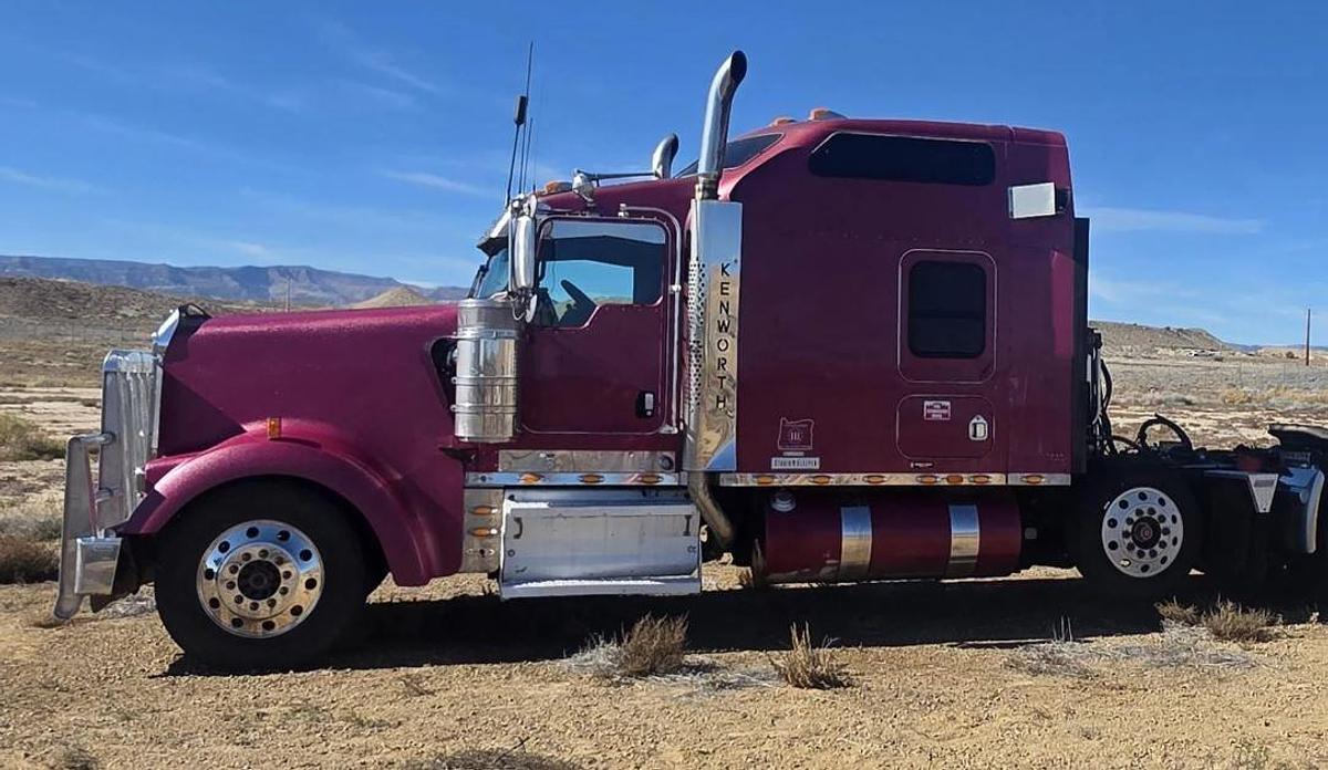 Used 2007 Kenworth W900B