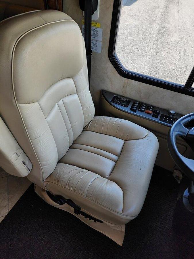 Used 2011 Holiday Rambler Endeavor 43DFT