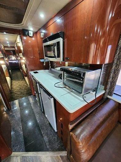 Used 1999 Prevost H3 45 Entertainer Bus