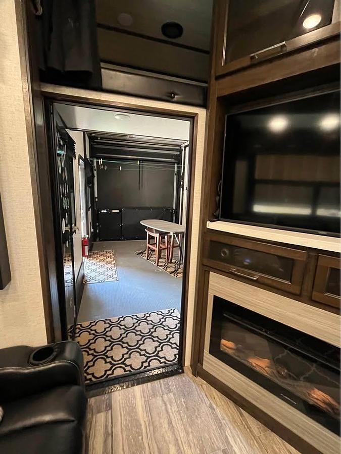 Used 2020 Dutchmen Voltage 3915 Toy Hauler