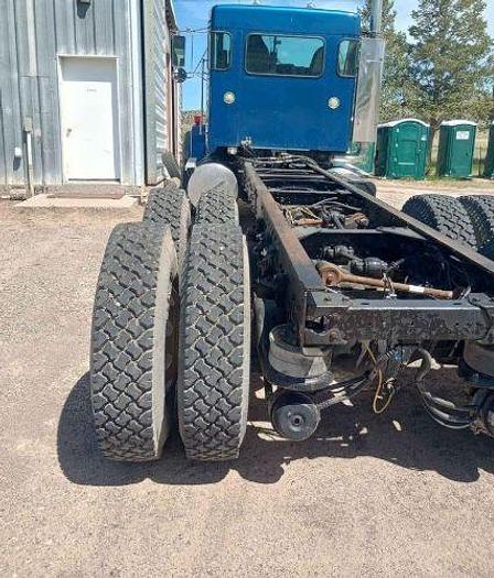 Used 2002 KENWORTH T880