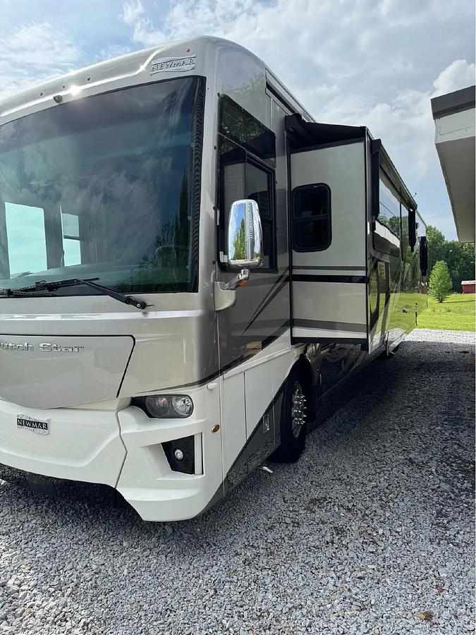 Used 2021 Newmar Dutch Star 4369
