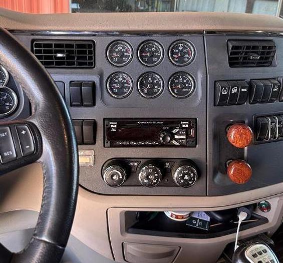 Used 2020 Peterbilt 567