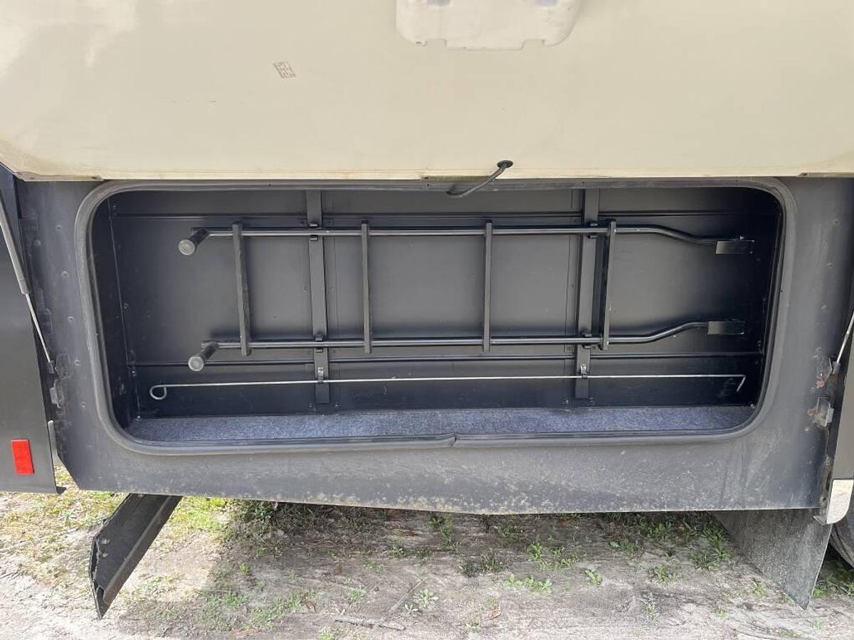 Used 2013 Winnebago Tour 42QD Class A Motorhome