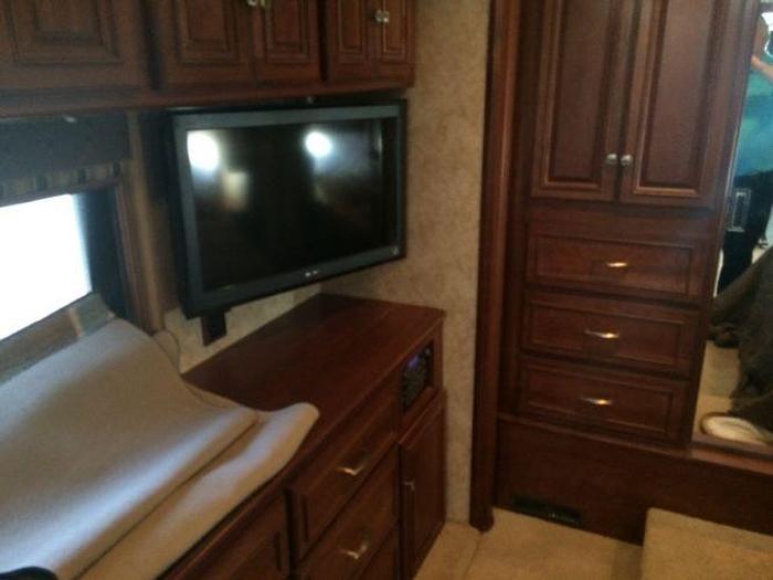 Used 2010 Itasca Ellipse 42AD