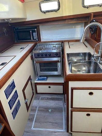 Used 1989 Brewer 44 Foot Sailboat with Aleko Dingy