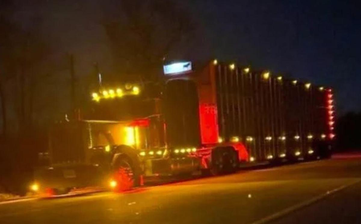 Used 2000 Peterbilt 379