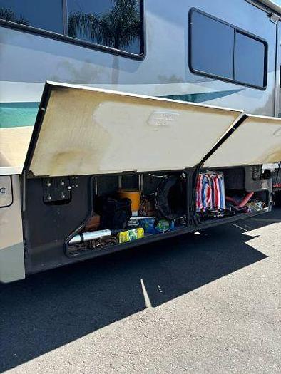 Used 2004 Winnebago Journey WKP39K