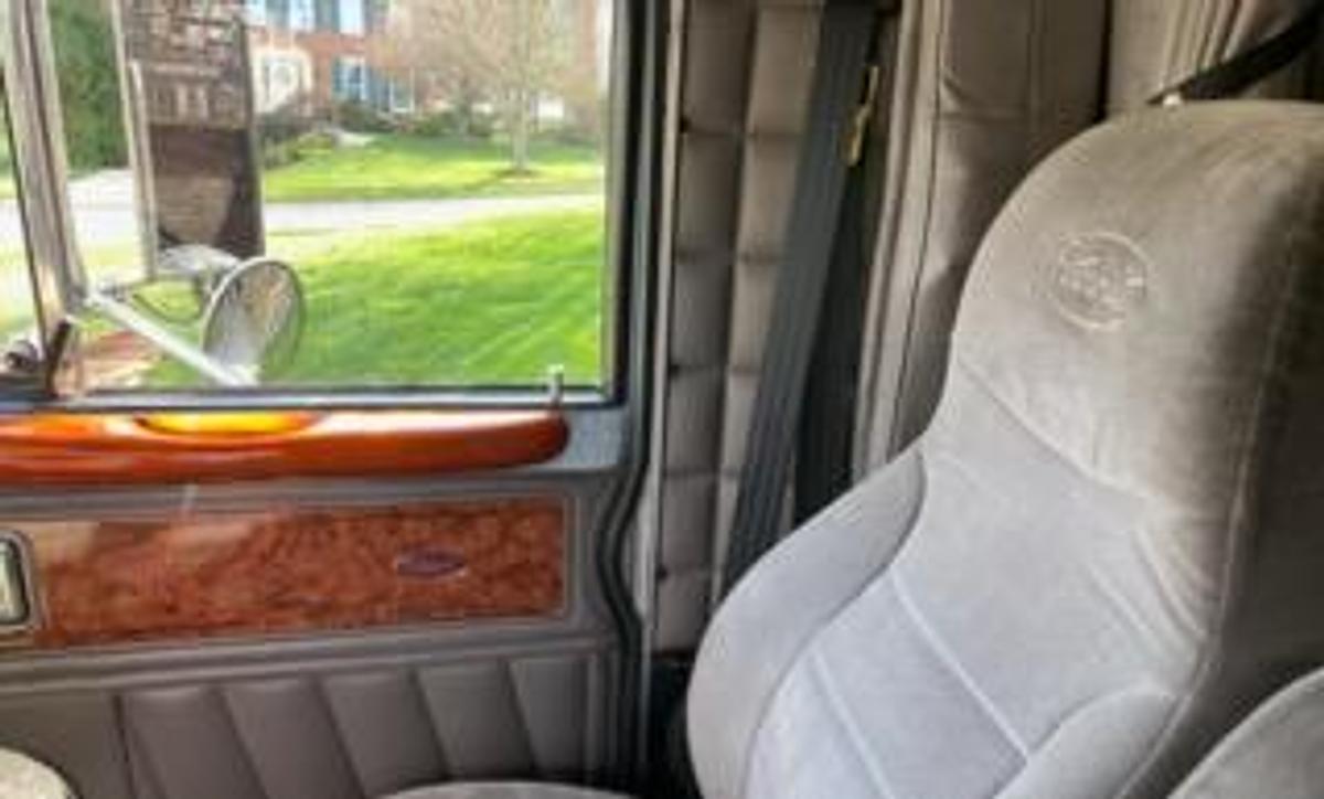 Used 2003 Peterbilt 379EXHD Extended Hood