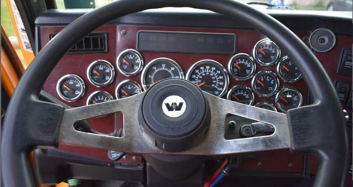 Used 2018 WESTERN STAR 4700