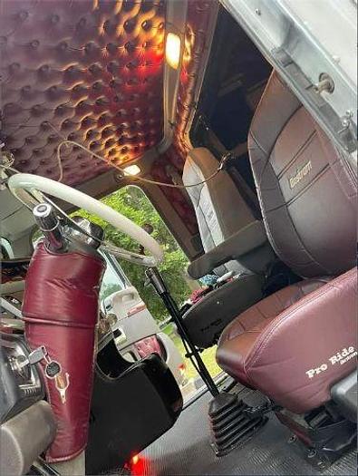 Used 2006 KENWORTH W900L