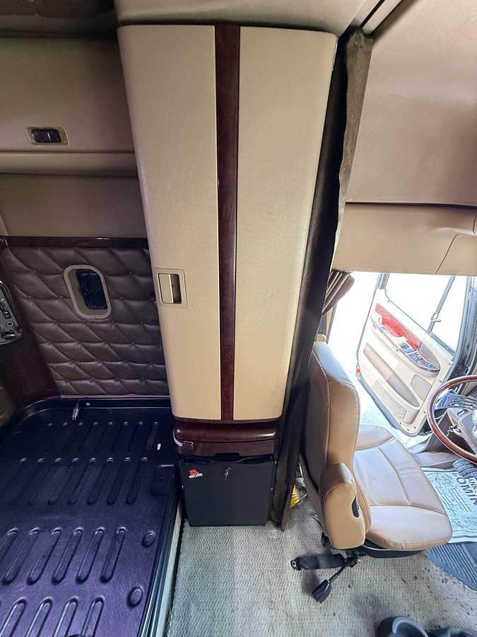 Used 2008 Freightliner Coronado 122SD