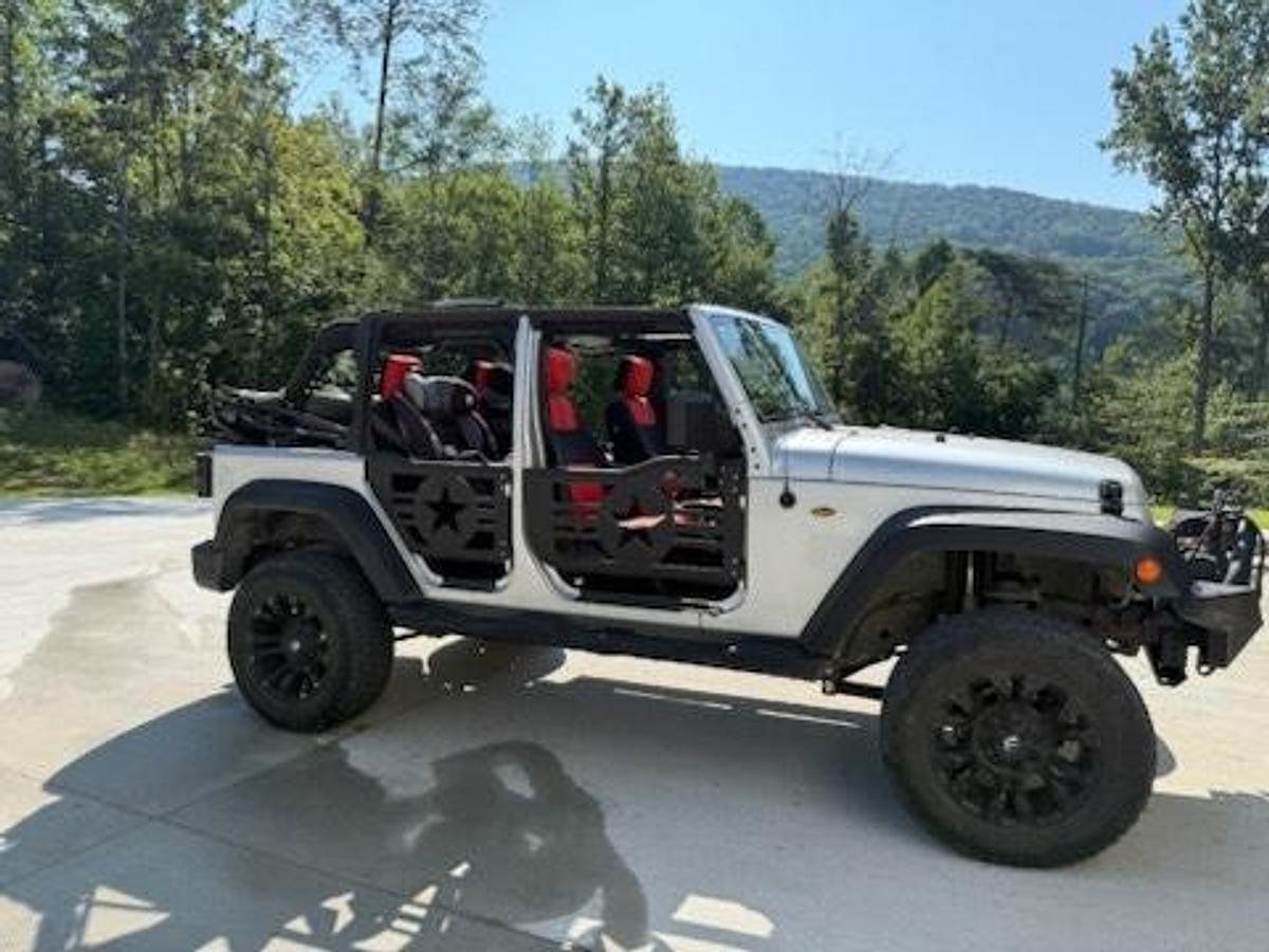 Used 2013 Coachmen Sportscoach Cross Country 385DS Class A Motorhome