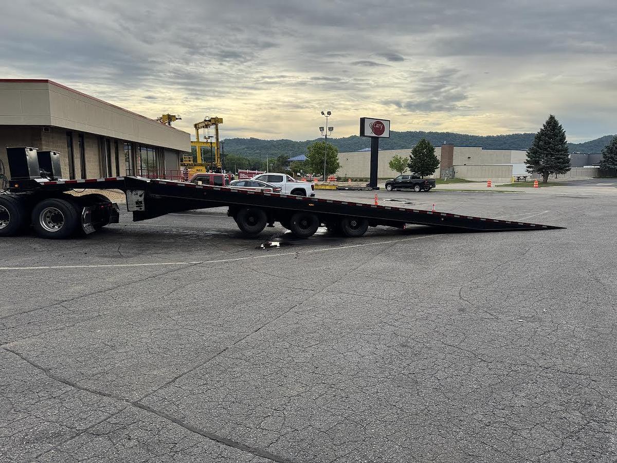 Used 2002 Landoll 53' Hydraulic Traveling Axle Trailer | Tri-Axle | Tilt Deck | Heavy Equipment & Machinery Hauler