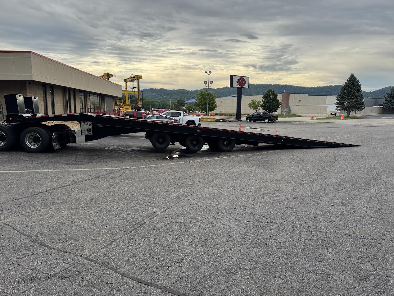 Used 2002 Landoll 53' Hydraulic Traveling Axle Trailer | Tri-Axle | Tilt Deck | Heavy Equipment & Machinery Hauler