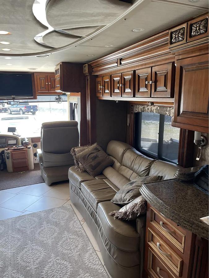 Used 2010 Tiffin Zephyr 45QBZ Class A Diesel Motorhome