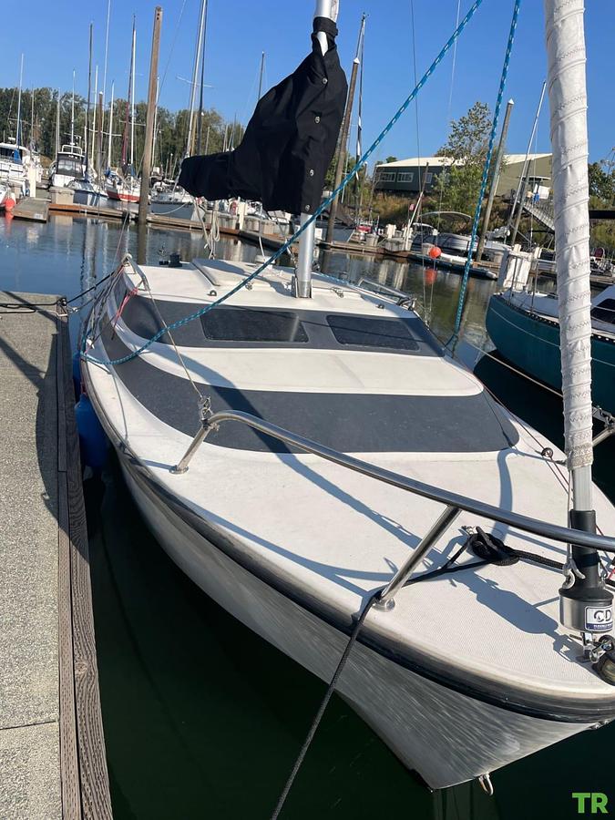 Used 1992 MacGregor M19 Sailboat