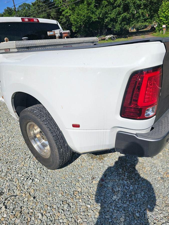 Used 2011 DODGE DUALLY TRUCK BED