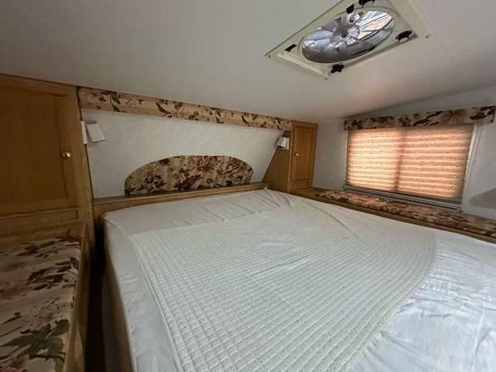 Used 2002 Thor Motor Coach Citation Truck Bed Camper
