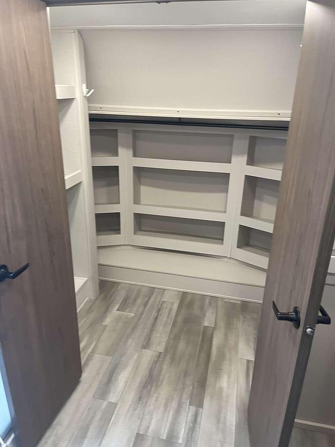 Used 2023 Alliance Paradigm R328K