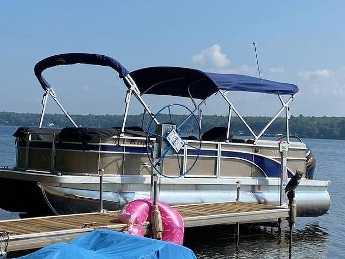 Used 2021 Bennington 23SSRSD Pontoon Boat