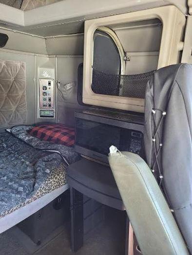 Used 1998 INTERNATIONAL 9300