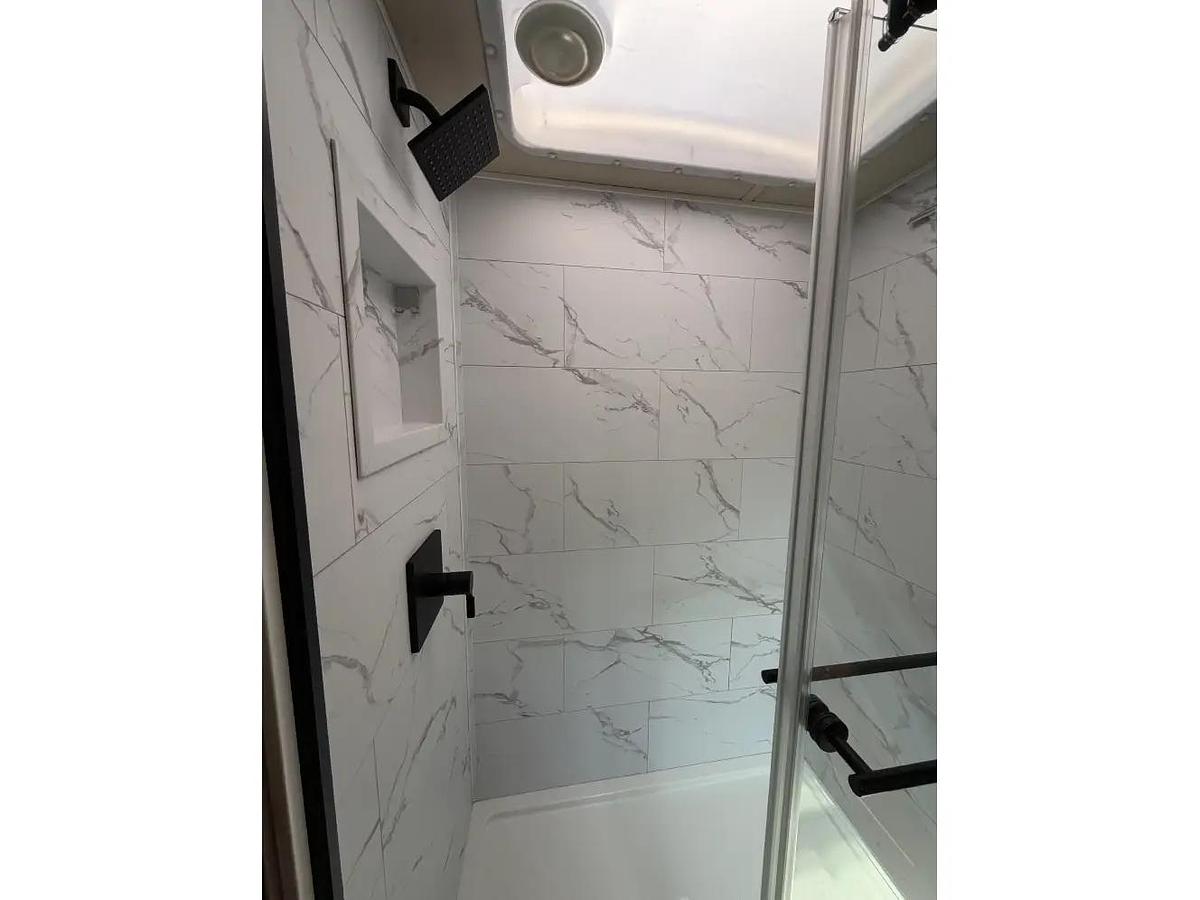 Used 2015 Winnebago Itasca Ellipse 42HD