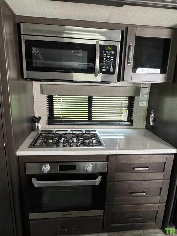 Used 2020 Grand Design Reflection 337RLS