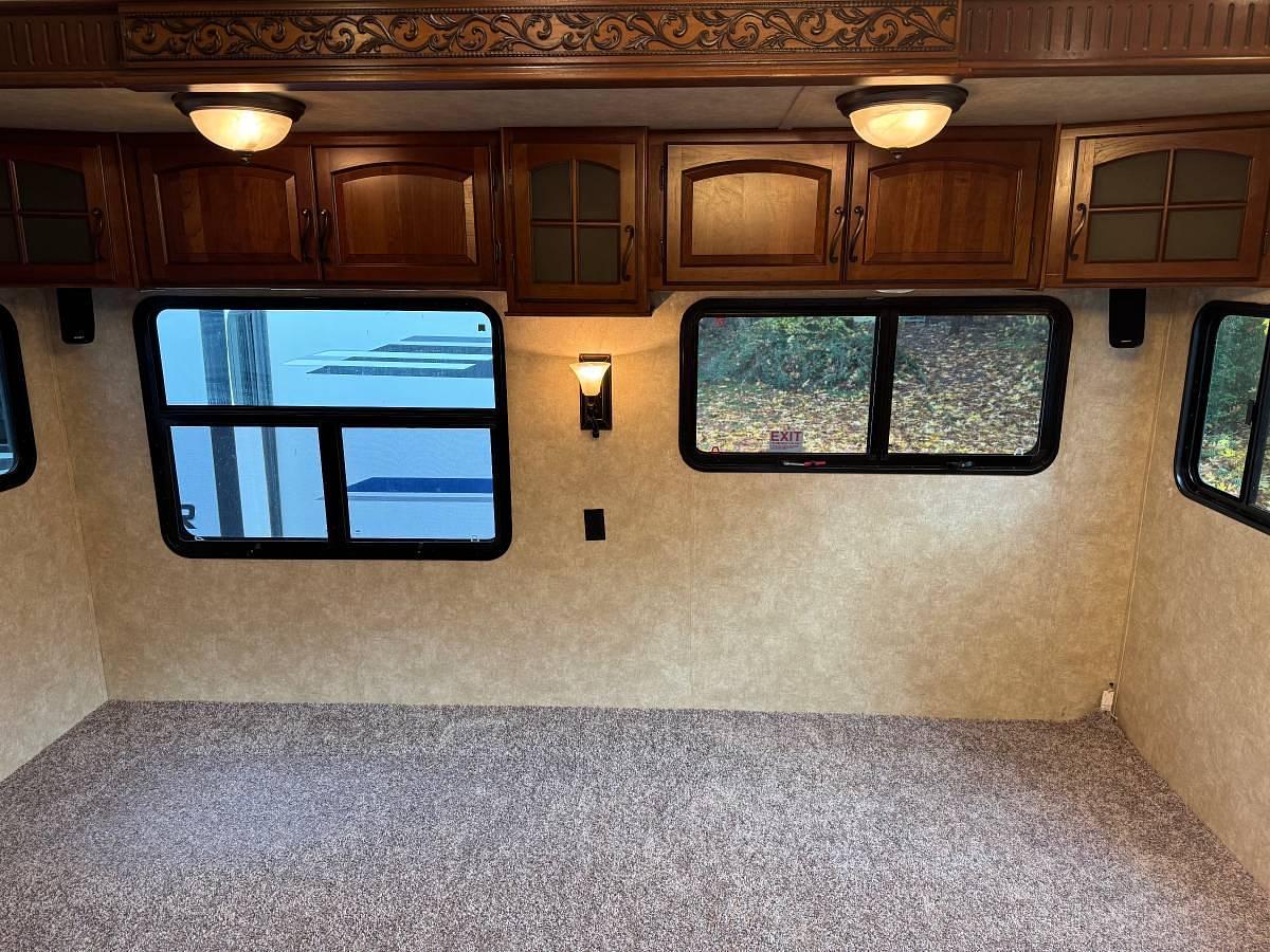 Used 2014 Keystone Montana 3625RE