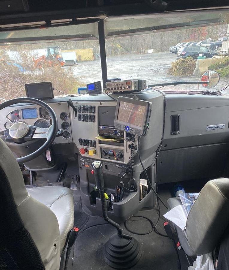 Used 2018 Mack Pinnacle CHU613 Sleeper Truck