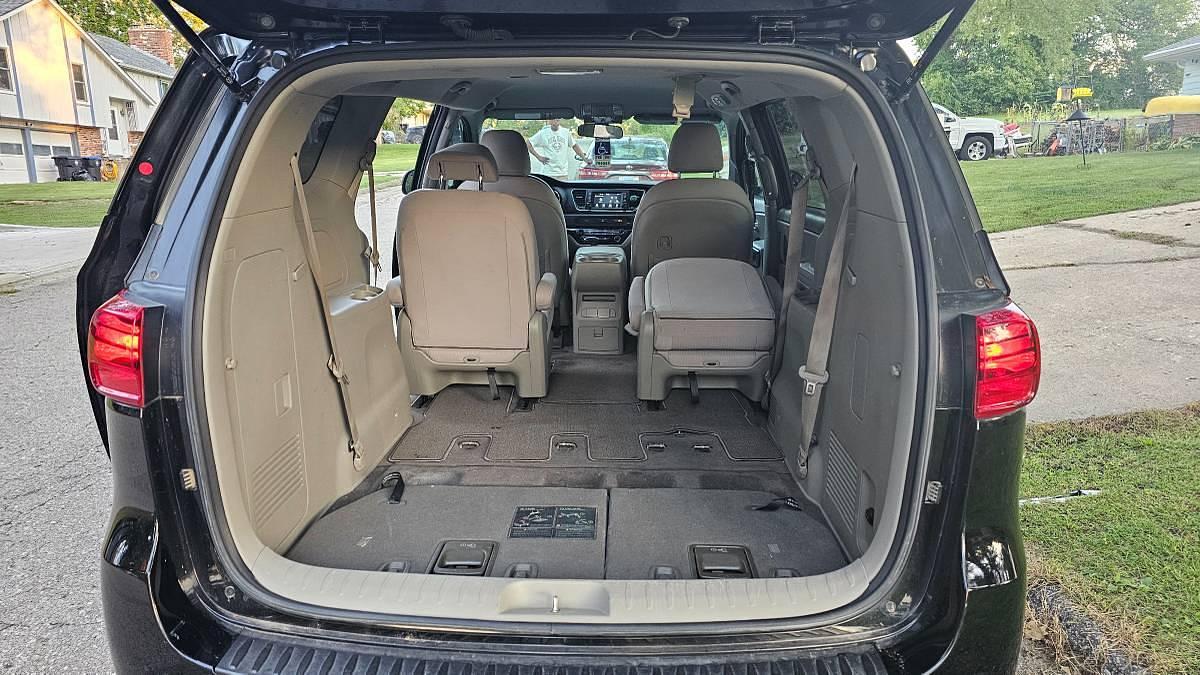 Used 2019 Kia Sedona Minivan