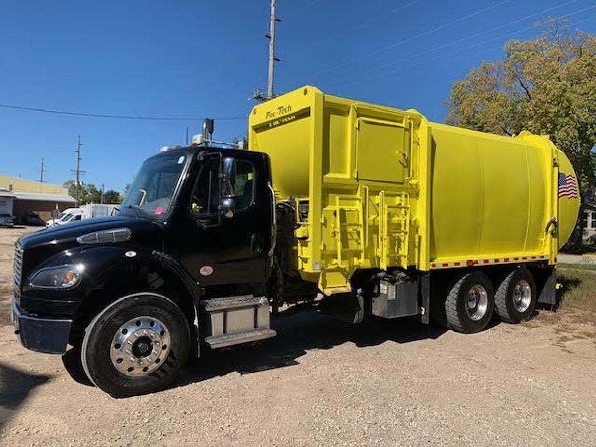 Used 2022 Freightliner M2