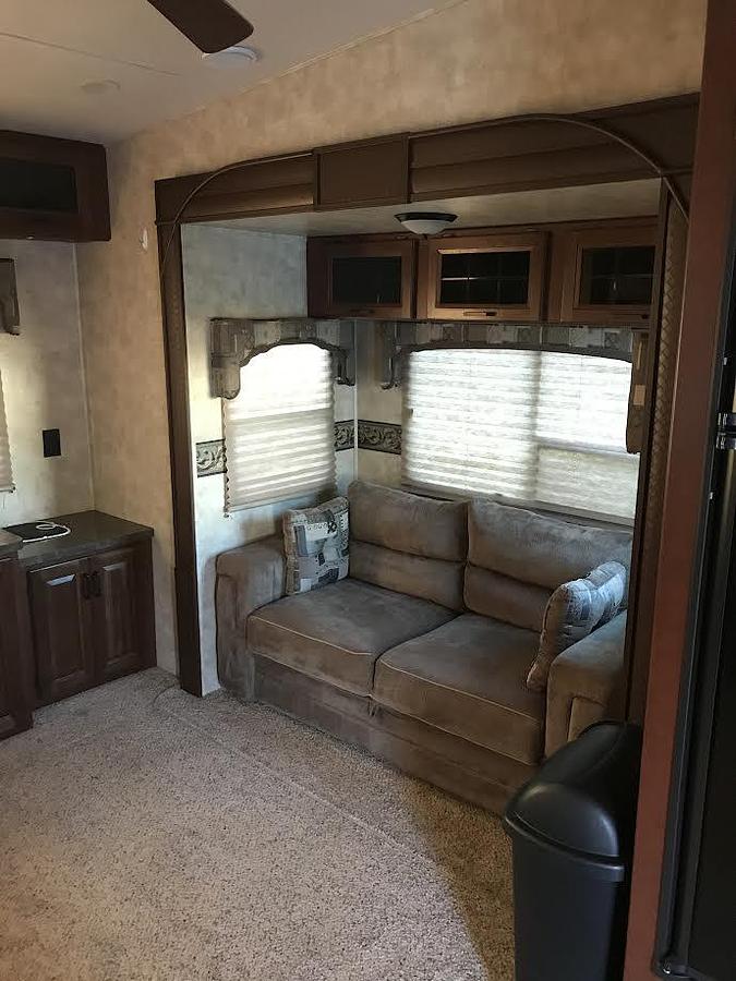 Used 2013 Forest River Sandpiper 315RE Fifth Wheel