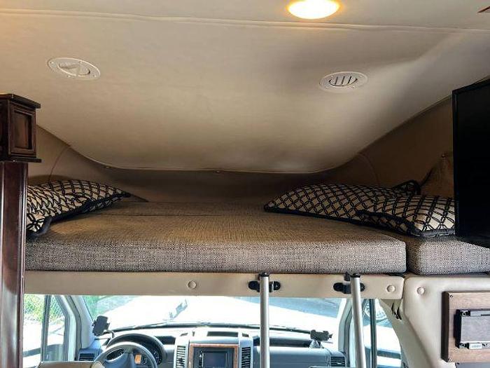 Used 2017 Thor Siesta 24SS