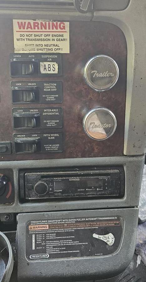 Used 2002 Freightliner Century 120