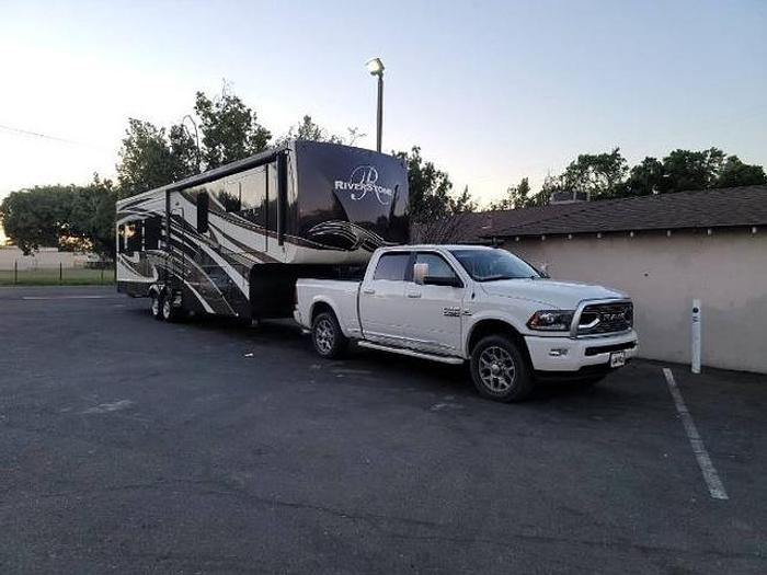 Used 2018 Forest River Riverstone 37IK