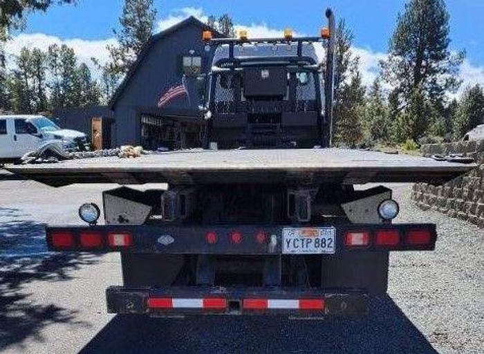 Used 2008 Freightliner BUSINESS CLASS M2 106