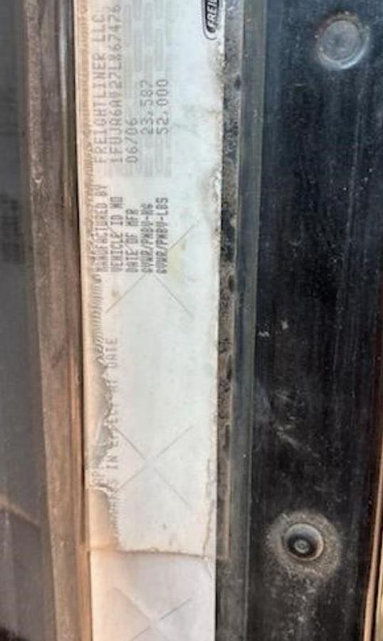 Used 2007 Freightliner Columbia 120