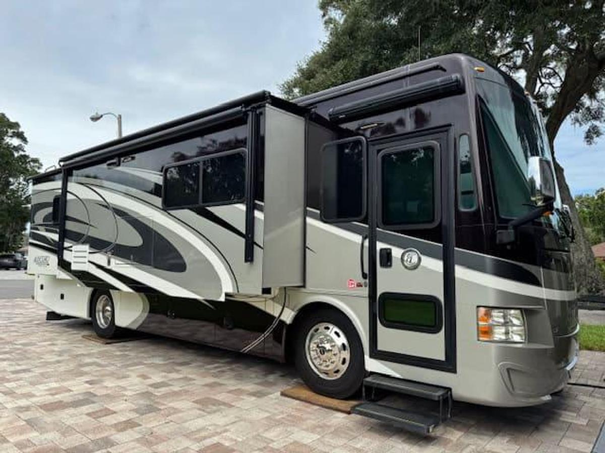 Used 2017 Tiffin Motorhomes Allegro Red 33AA Class A Motorhome