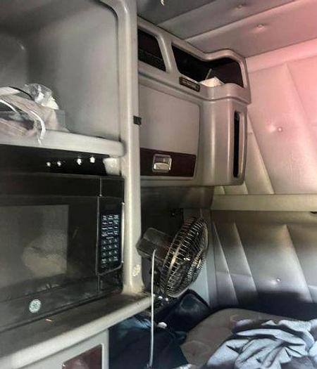 Used 2017 Peterbilt 389