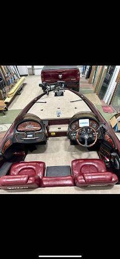 Used 2002 Triton Bass Master Classic