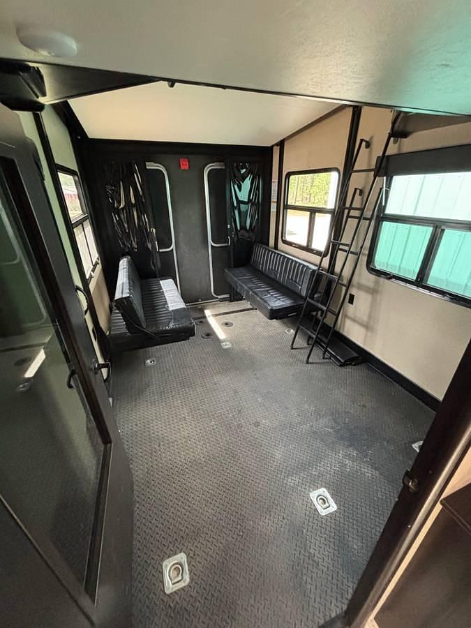 Used 2016 Jayco Seismic Wave 355W