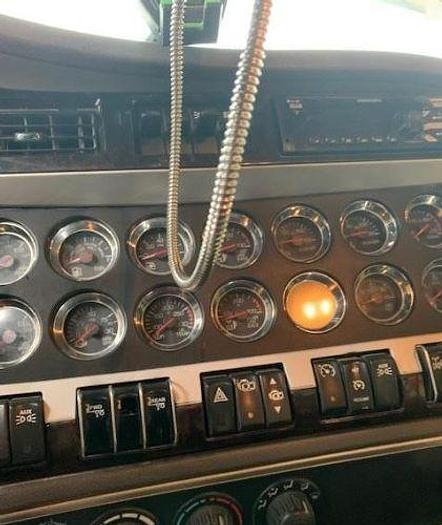 Used 2018 KENWORTH W900 Dump Truck