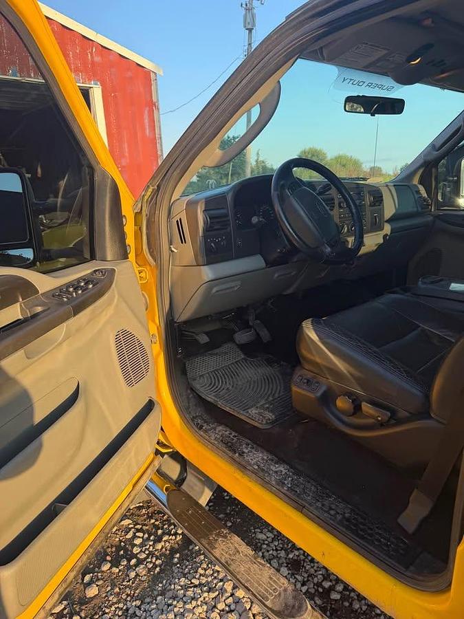 Used 2005 Ford F-350 Super Duty Crew Cab Lariat 4x4 6.0L Power Stroke