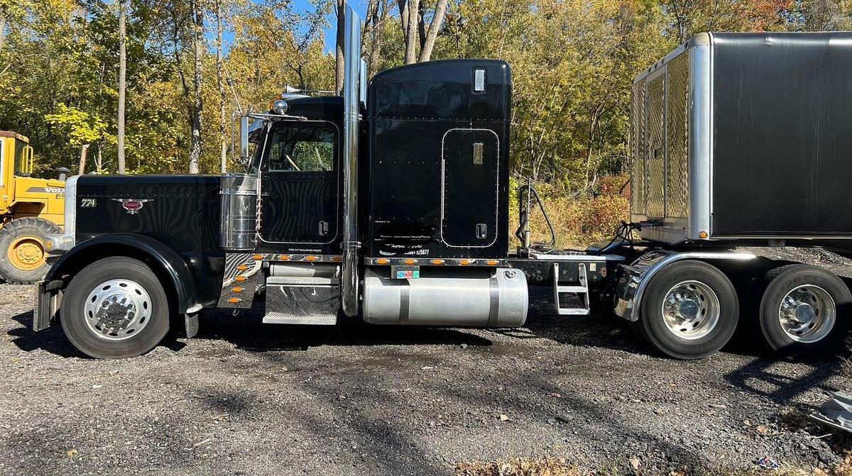 Used 2009 Peterbilt 389