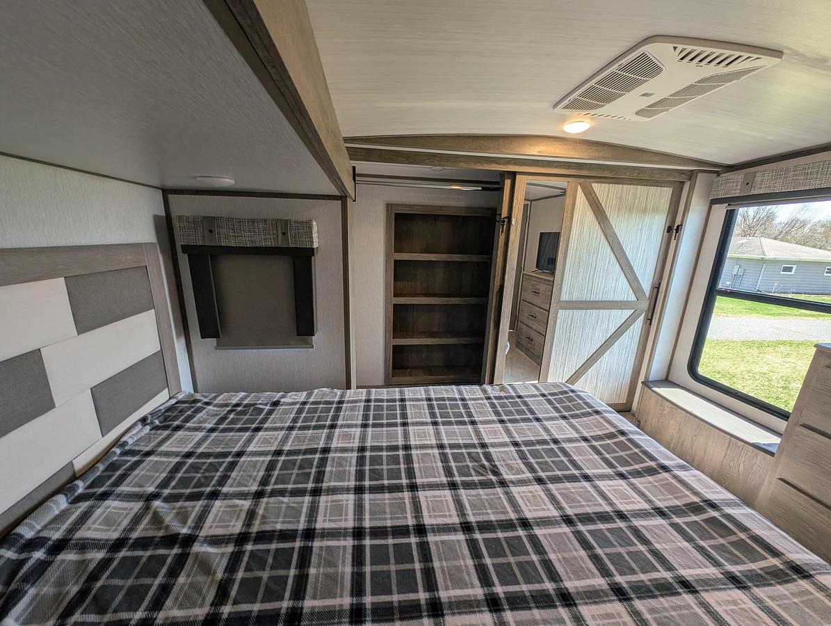 Used 2022 Forest River Salem Hemisphere 356qb