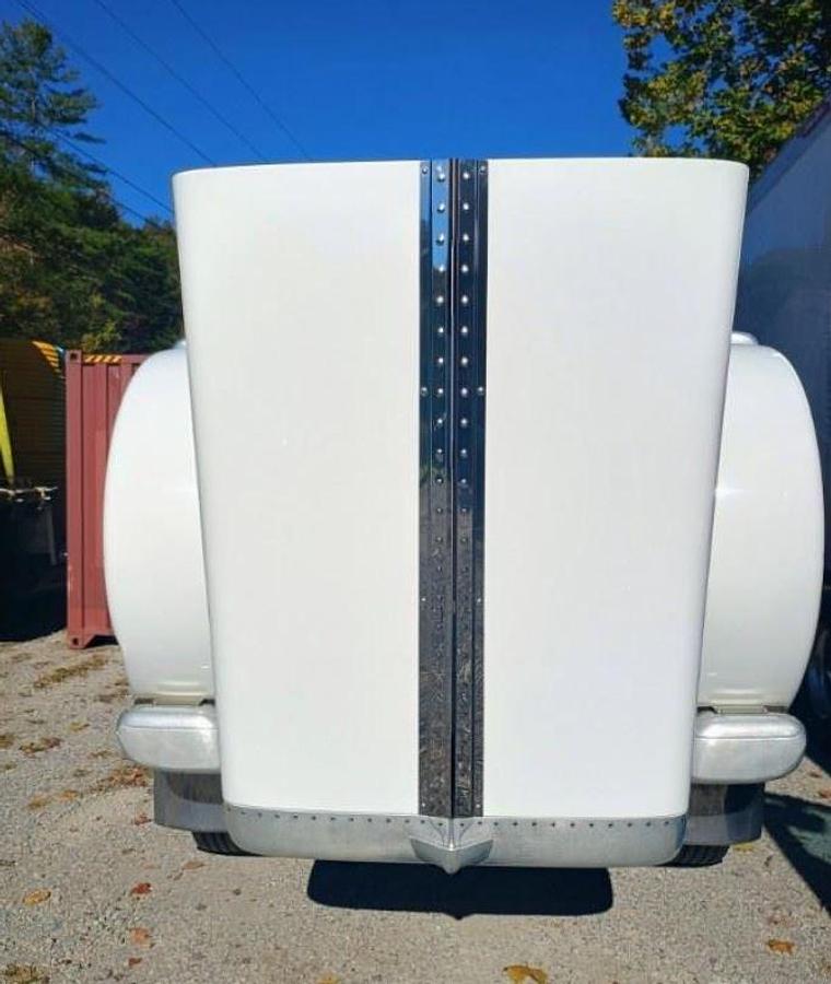 Used 2020 Peterbilt 389 Sleeper Semi Truck