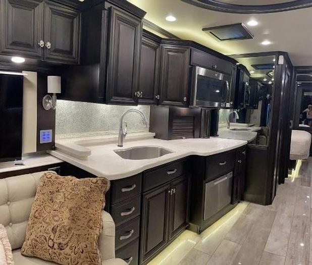 Used 2017 Newmar Essex 4553