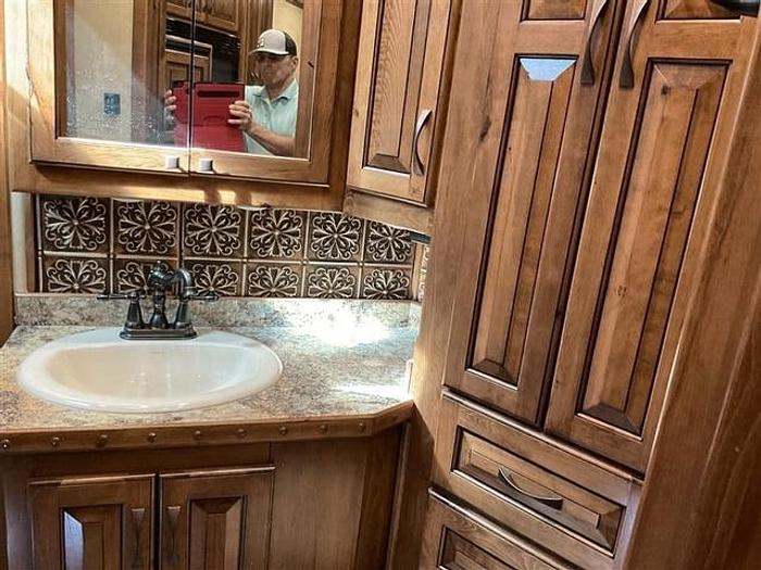 Used 2021 Twister 3 Horse Trailer with Living Quarters